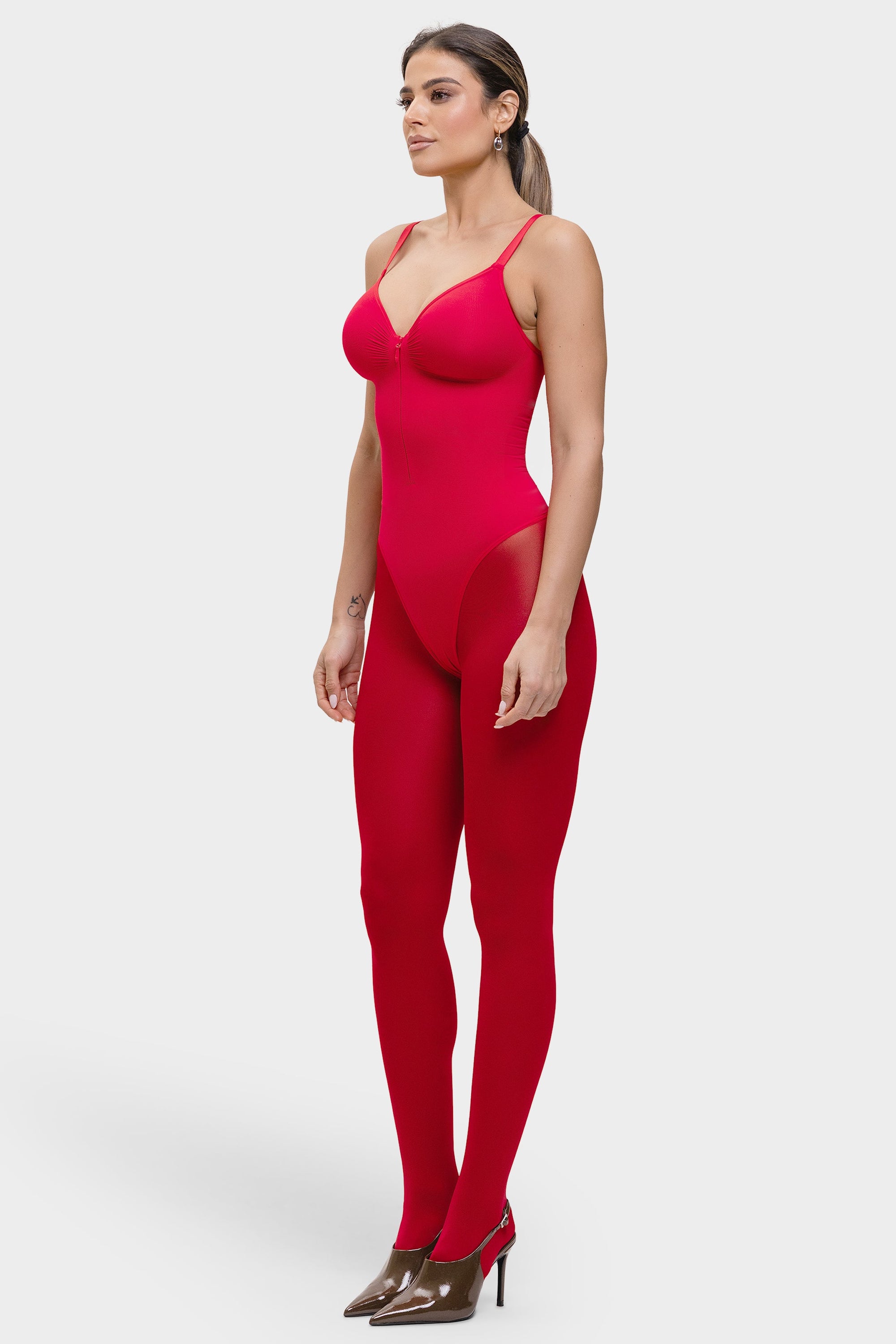Stefanie Zipper – Extreme Snatching Bodysuit – Built-In Chest Support &amp; Inner Clips